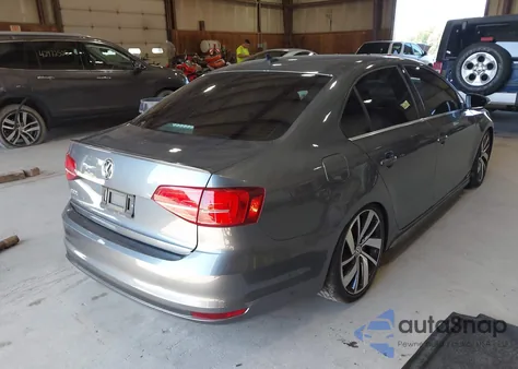 2015 Volkswagen Jetta 2.0T Gli Sel z USA, uszkodzony, nr VIN 3VW4T7AJ0FM301542